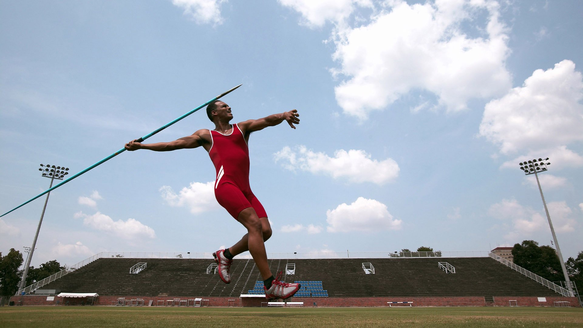 爱游戏中国-体育+科技：F1引领的全民运动潮流，f1比赛专业术语